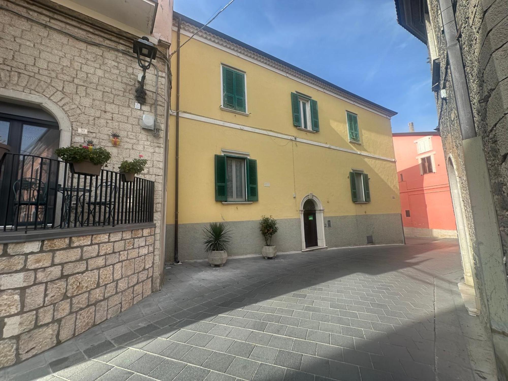 Da Zia Sisina - Dimora Storica Appartement Barile Buitenkant foto
